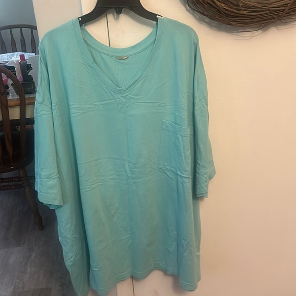 T-shirt - Picture 1 of 4